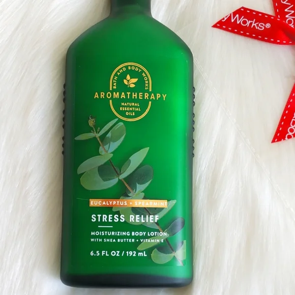 💕Stress Relief Aromatherapy Lotion Bath & Body Works - Picture 2 of 5